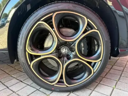 Photo 6 Alfa Romeo Tonale  1.5 Ibrida 160ch Intensa TCT