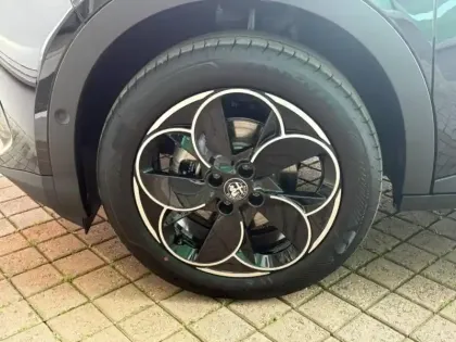 Photo 6 Alfa Romeo Junior  Elettrica 156ch Techno (4750? certinergy déduit)