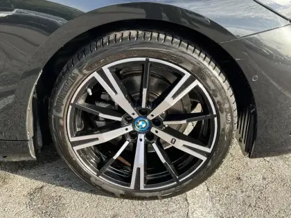 Photo 27 BMW Serie 5 Série 5 530e 299ch M Sport xDrive