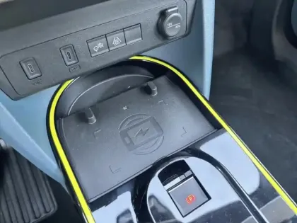 Photo 10 Fiat Grande Panda  1.2 Hybrid Turbo 110ch La Prima eDCT6