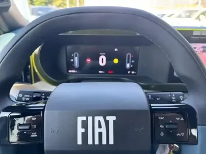 Photo 13 Fiat Grande Panda  1.2 Hybrid Turbo 110ch La Prima eDCT6