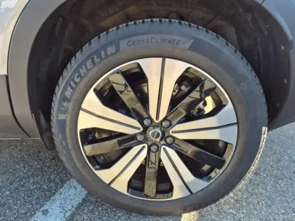 Photo 8 Volvo Xc40  Recharge 231ch Start EDT