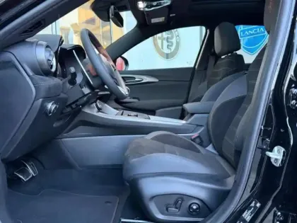 Photo 24 Alfa Romeo Tonale  1.5 Ibrida 160ch Intensa TCT