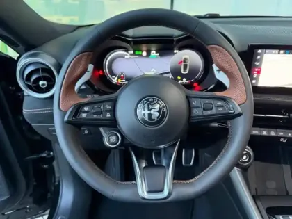 Photo 28 Alfa Romeo Tonale  1.5 Ibrida 160ch Intensa TCT