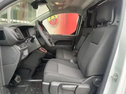 Photo 12 Fiat Scudo  Fg M 2.0 BlueHDi 145ch S&S Pack Premium Connect EAT8