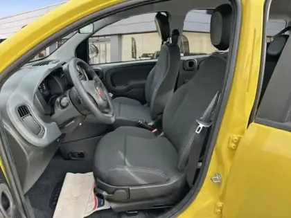 Photo 8 Fiat Panda  Pandina 1.0 65ch BSG S&S Icône