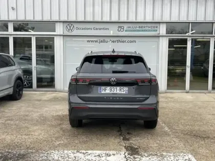 Photo 6 Volkswagen Tiguan  1.5 eHybrid 204ch VW Edition DSG6