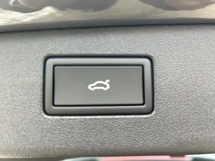 Photo 10 Volkswagen Tiguan  1.5 eHybrid 204ch VW Edition DSG6