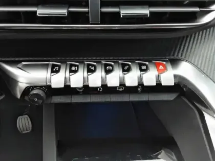 Photo 17 Peugeot 3008  PureTech 130ch S&S BVM6