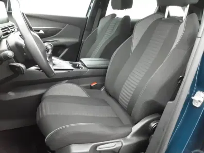 Photo 10 Peugeot 3008  PureTech 130ch S&S BVM6