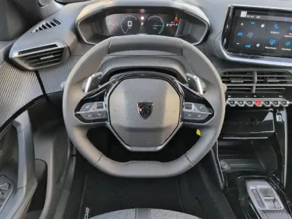 Photo 29 Peugeot 2008  Hybrid 145 e-DCS6