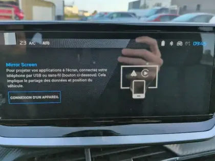 Photo 19 Peugeot 2008  Hybrid 145 e-DCS6