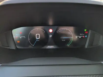 Photo 9 Peugeot 2008  Hybrid 145 e-DCS6