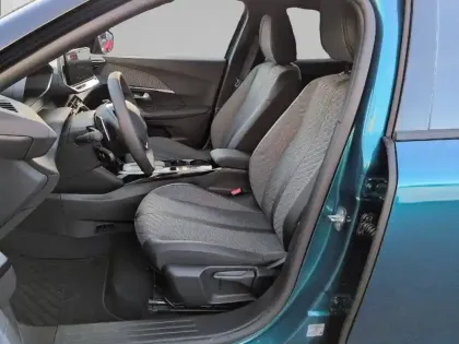 Photo 10 Peugeot 2008  Hybrid 145 e-DCS6