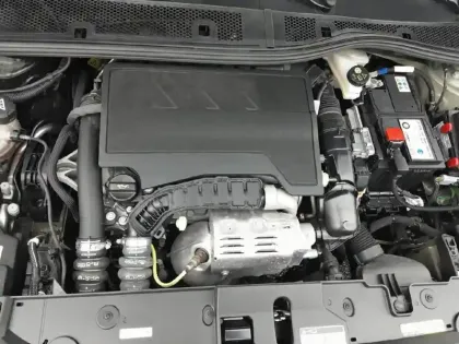 Photo 37 Peugeot 208  PureTech 100 S&S BVM6