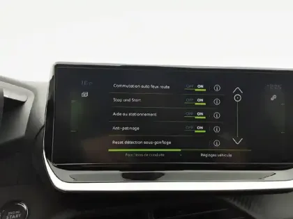 Photo 44 Peugeot 208  PureTech 100 S&S BVM6