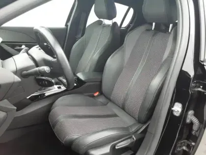 Photo 30 Peugeot 208  PureTech 100 S&S BVM6