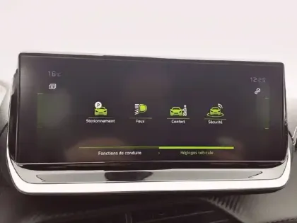 Photo 45 Peugeot 208  PureTech 100 S&S BVM6