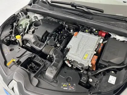 Photo 30 Renault Captur  E-Tech Plug-in 160