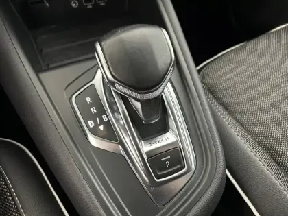 Photo 21 Renault Captur  E-Tech Plug-in 160