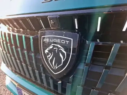 Photo 45 Peugeot 308  Hybrid 145 e-DCS6