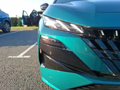 Photo 15 Peugeot 308  Hybrid 145 e-DCS6