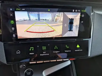 Photo 14 Peugeot 308  Hybrid 145 e-DCS6