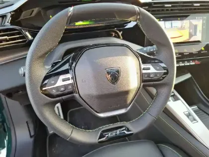 Photo 8 Peugeot 308  Hybrid 145 e-DCS6