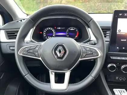 Photo 35 Renault Captur  mild hybrid 140