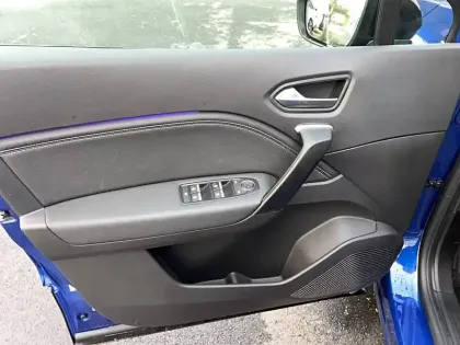 Photo 31 Renault Captur  mild hybrid 140