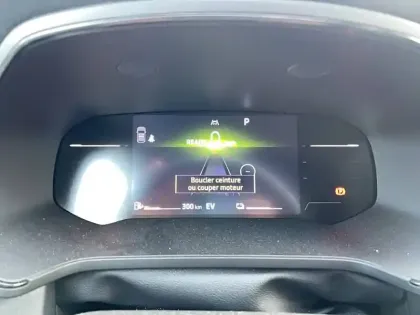 Photo 16 Renault Captur  mild hybrid 140