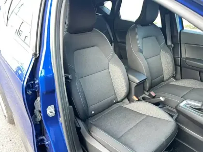 Photo 13 Renault Captur  mild hybrid 140