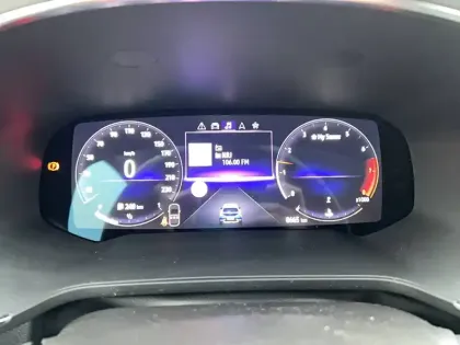 Photo 37 Renault Captur  mild hybrid 140