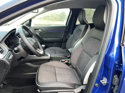 Photo 29 Renault Captur  mild hybrid 140