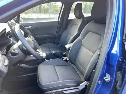 Photo 8 Renault Captur  mild hybrid 140