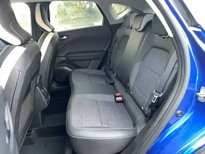 Photo 36 Renault Captur  mild hybrid 140