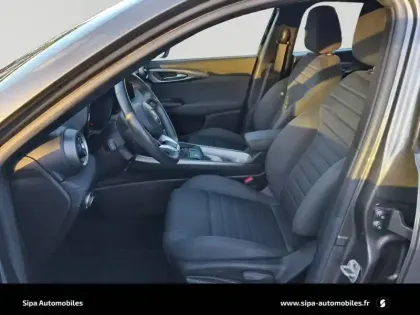 Photo 10 Alfa Romeo Tonale  1.5 Hybrid 130 ch TCT7