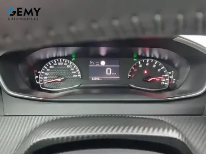 Photo 63 Peugeot 2008  BlueHDi 110 S&S BVM6