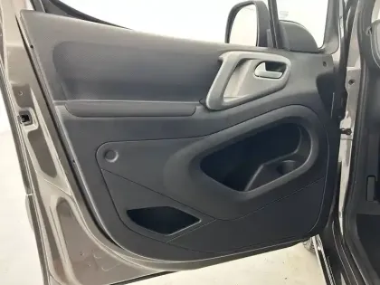 Photo 39 Citroën Berlingo E- Multispace Taille M