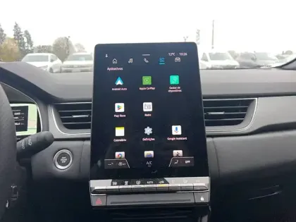 Photo 11 Renault Captur  E-Tech full hybrid 145 ch