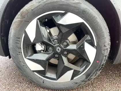 Photo 18 Renault Captur  E-Tech full hybrid 145 ch