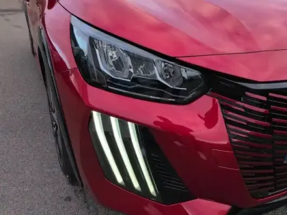 Photo 15 Peugeot 208  Hybrid 110 e-DCS6