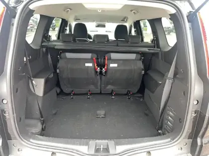 Photo 17 Dacia Jogger  Hybrid 140 7 places GSR2
