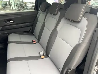 Photo 15 Dacia Jogger  Hybrid 140 7 places GSR2