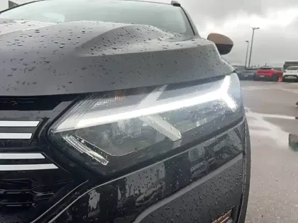 Photo 20 Dacia Jogger  Hybrid 140 7 places GSR2