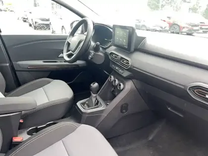 Photo 13 Dacia Jogger  Hybrid 140 7 places GSR2