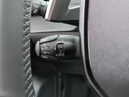 Photo 64 Peugeot 208  Hybrid 110 e-DCS6