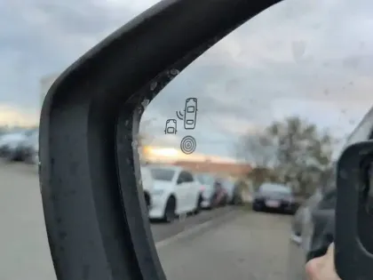 Photo 63 Peugeot 208  Hybrid 110 e-DCS6