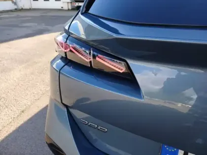 Photo 36 Peugeot 308  SW Hybrid 145 e-DCS6