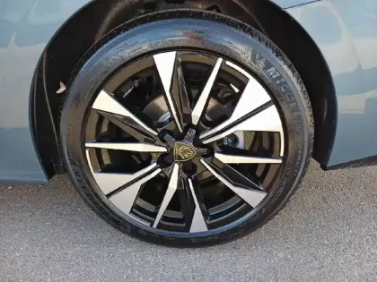 Photo 32 Peugeot 308  SW Hybrid 145 e-DCS6